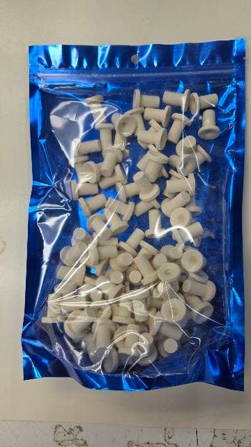 BlueLine 3/4" White Ceramic Acro Frag Plugs w/Hole 100/pack
