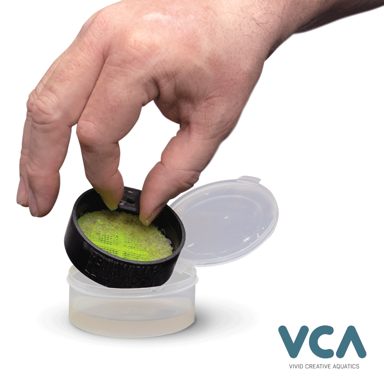 VCA Deluxe Frozen Fish Food Defroster Cup 2-pack - Black & UV Yellow